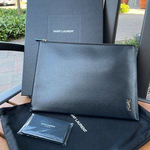 NWT 21FW Saint Laurent Black Tiny Monogram Zipped Holder 607779 02G0W1000